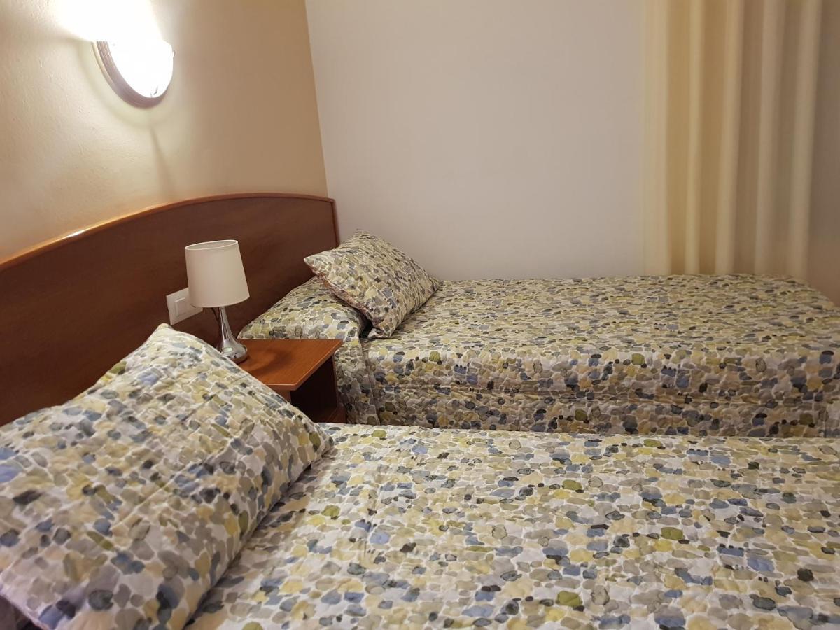 Hostal Mary - Adults Only Lloret de Mar Zewnętrze zdjęcie
